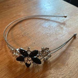 Cute flower headband!